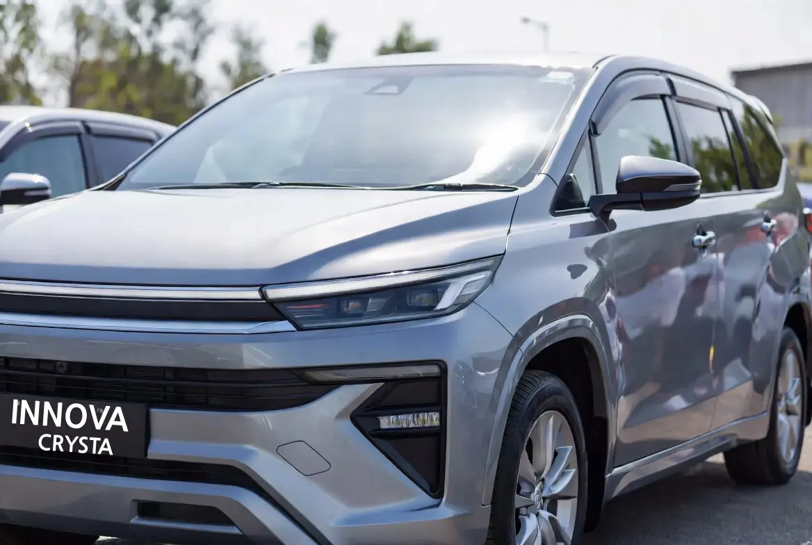 Toyota Innova Crysta 2025